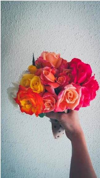 Luxurious floral centrepiece backdrop